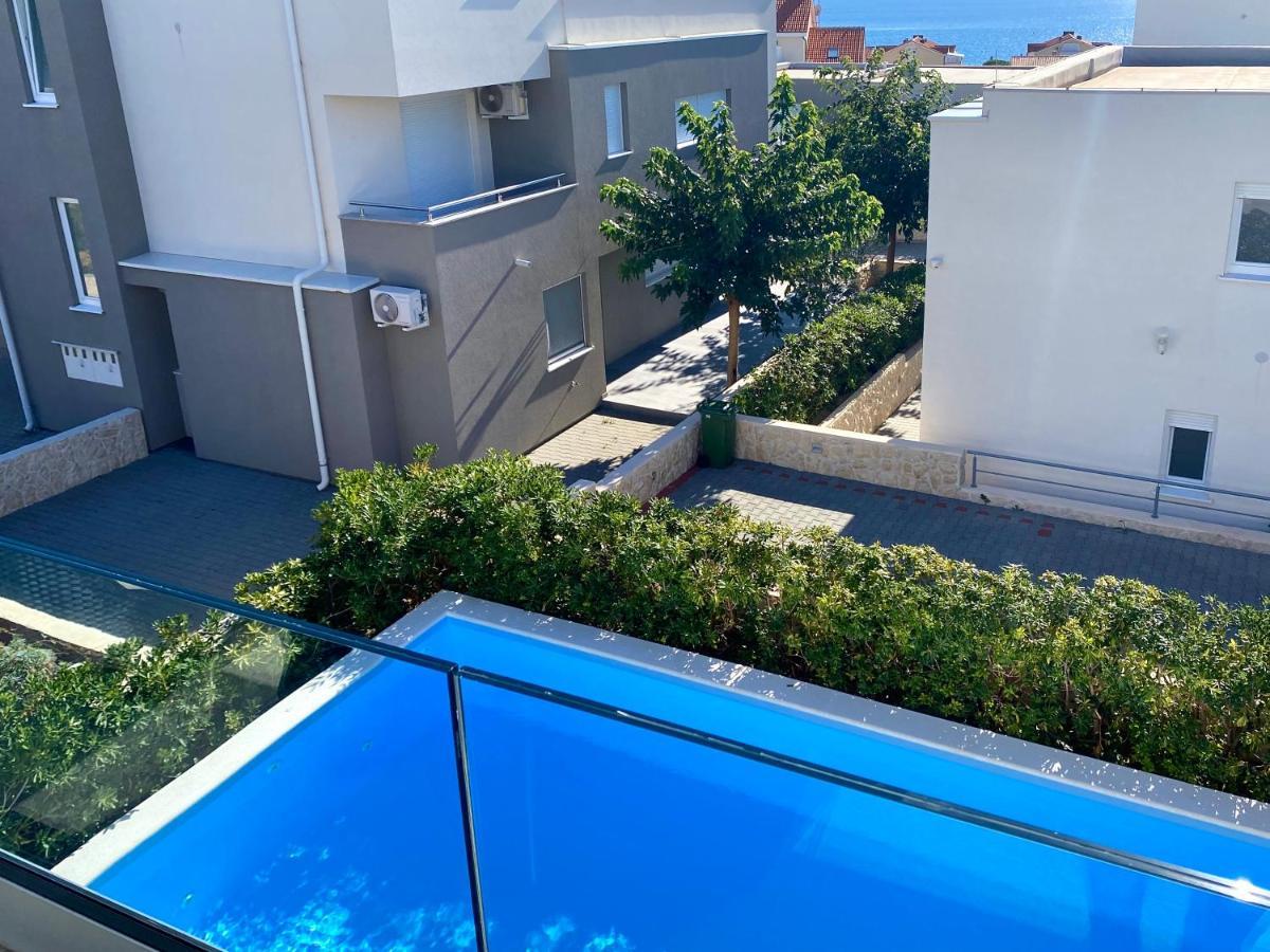 Fantasy Pool Villa Novalja Exterior photo