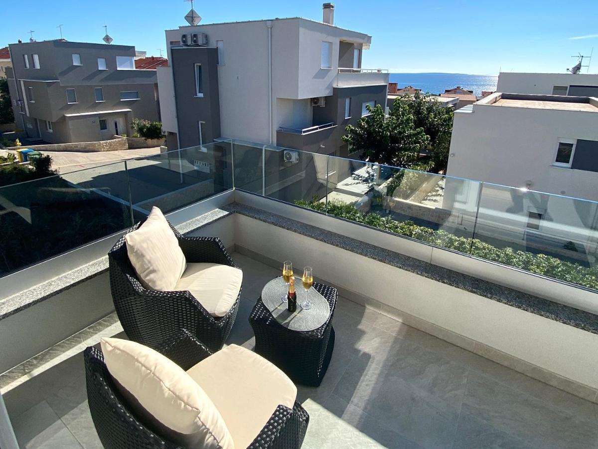 Fantasy Pool Villa Novalja Exterior photo